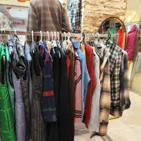 به دلیل جمع کردن مغازه تمامی اجناس به فروش میرسد