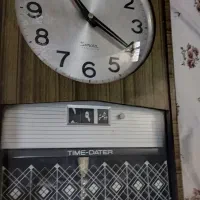 ساعت دیواری قدیمی