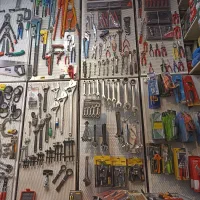 فروش انواع ابزار آلات دستی و ساختمانی