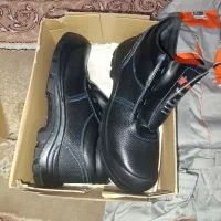 لباس کار  .پوتین.کاپشن