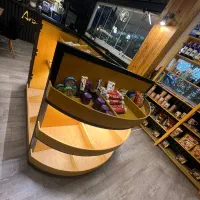 میز فروشگاهی چوبی با نور مخفی مناسب کافه و فروشگاه|فروشگاه و مغازه|قزوین, |دیوار