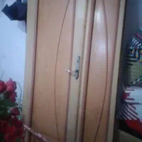 در ورودی منزل