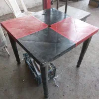 میز پلاستیکی