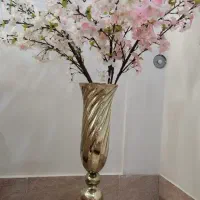 گل و گلدان مصنوعی کاملا سالم