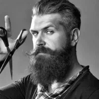 نیاز به یک آرایشگر ماهر