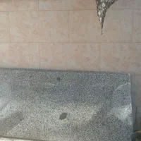 رنگ ساختمانی دوعدد گرانیت نصب در حمام و...