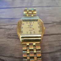 ساعت مچی کوارتز طلایی