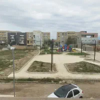 دوبلکس کلید اول فروشی نیلوفر روبروی پارک