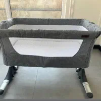 تخت کنار مادر ویرا