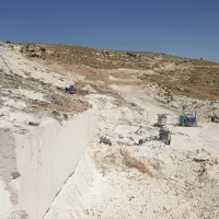 اجاره-معدن-لایمستون-سفیدسینه-کار-آماده-بهره-برداری
