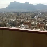 رهن و اجاره اپارتمان سه خوابه واقع در نبش باغ زیار