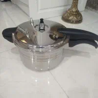 زود پز.  تمام استیل ۷لیتری. دارای استاندارد اروپا|ظروف پخت‌وپز|فردیس, شهرک هفده شهریور|دیوار