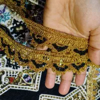 بشکی و لبه شال و لباس