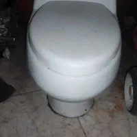 توالت فرنگی سالم