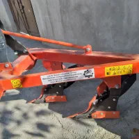 تراکتور. گاو آهن و خرمن کوب