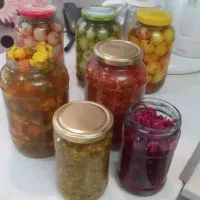 شیشه های یک کیلویی مخصوص ترشی و خیار شور