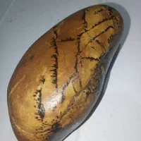 سنگهای راف و زیبا.