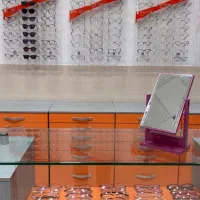 نیازمند همکار خانم برای عینک سازی