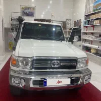 وانت لندکروز تک کابین