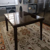 میز چوبی ۴ نفره با شیشه
