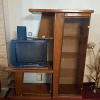 تلویزیون و میز تلویزیون