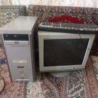 کامپیوتر رو میزی