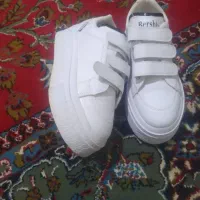 کفش سفید نو نو