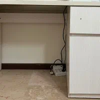 میز تحریر سفید