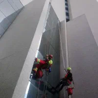 پیچ رولپلاک سنگ آببندی نصب نما با طناب (کل تهران )|خدمات پیشه و مهارت|تهران, باغ خزانه|دیوار