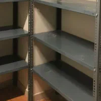 ماشین و انباری جهت اجاره