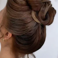 انجام خدمات شنیون بافت لیفت ابرو مژه|خدمات آرایشگری و زیبایی|الوند, |دیوار