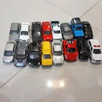 ۱۶ عدد ماشین فلزی کلکسیونی  توضیحات را بخوانیدنید