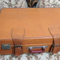 چمدان قدیمی|کلکسیون اشیاء عتیقه|بروجرد, |دیوار