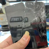 خریدارگوشی های شکسته و خراب