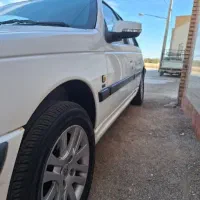مسافر داخل شهر دخ
