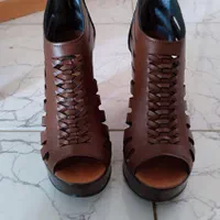 کفش سایز 38