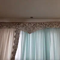 کتیبه به همراه ۴ ردیف میل پرده به طول ۳/۵ متر