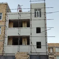 شاگرد سنگ کاری و کاشی کاری