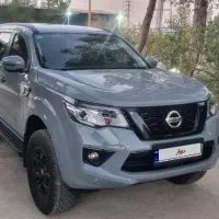 نیسان ترا ۱۴۰۴ بدون رنگ