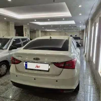 آریزو 5 توربو مدل 1401 سفید