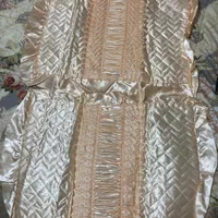 روتختی ساتن با روبالشی