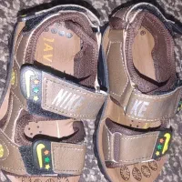 قیمت ۷۰۰تومن‌