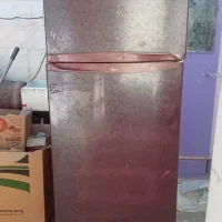 یک یخچال تروتمیز بفروش می‌رسد قیمت 8تومان