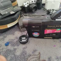 دوربین فیلمبرداری و عکاسی باکیف باتری و شارژر1تومن|دوربین عکاسی و فیلم‌برداری|شیراز, شریف‌آباد|دیوار