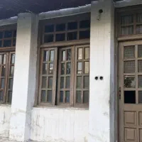 در و پنجره چوبی