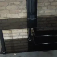 میز زیر تلویزیون