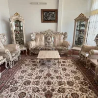 مبلمان و تخت سلطنتی