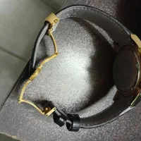 ساعت ست سیتیزن|ساعت|پرند, فاز ۵|دیوار