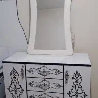 کمدوآینه به همراه صندلی
