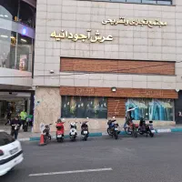 فروشنده خانم نیم وقت و تمام وقت